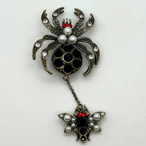 Gothic Jewelry - Gothic Spider Brooch Pin Dangling Fly Pearl Red Rhinestone Insect Halloween